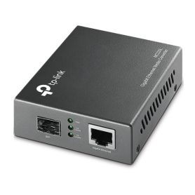 TP-Link 1000Mbps RJ45 to 1000Mbps SFP slot supporting MiniGBIC modules, switching power adapter, chassis mountable