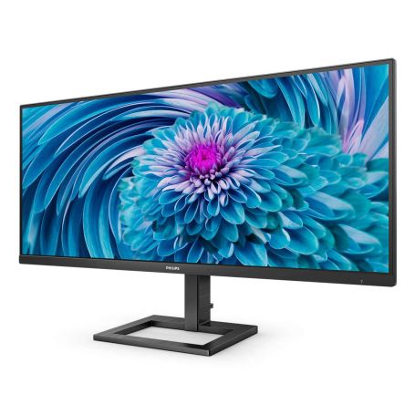 34'' WQHD fighter VA HDMI DP USB-C